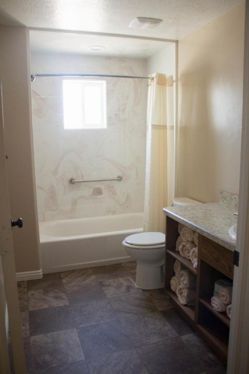 Henrie's Hideout image 7